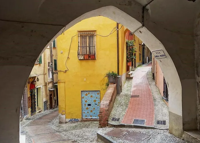 Lägenhet Maison Du Port Vieux Sanremo