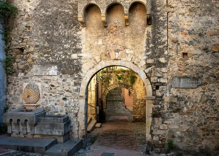 Lägenhet Maison Du Port Vieux Sanremo